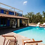 Rosemarie - Luxurious With Pool Just Steps Away From The Sea By Mana Gers
