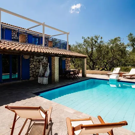 Rosemarie - Luxurious With Pool Just Steps Away From The Sea By Mana Gers