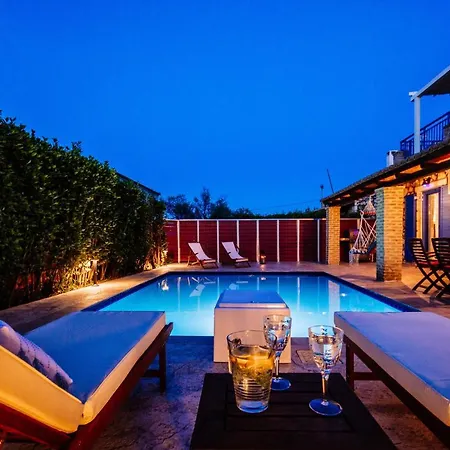 Rosemarie Villa