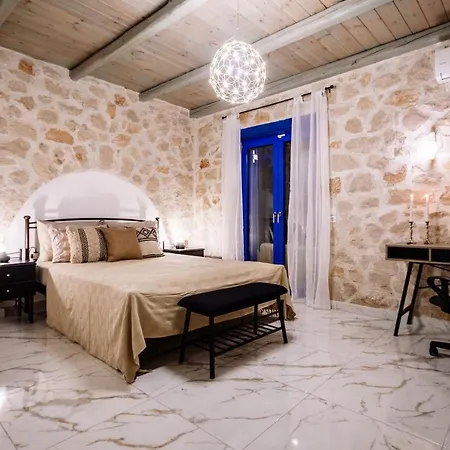 Rosemarie Villa *