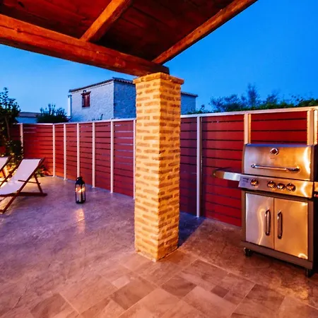 Rosemarie Villa