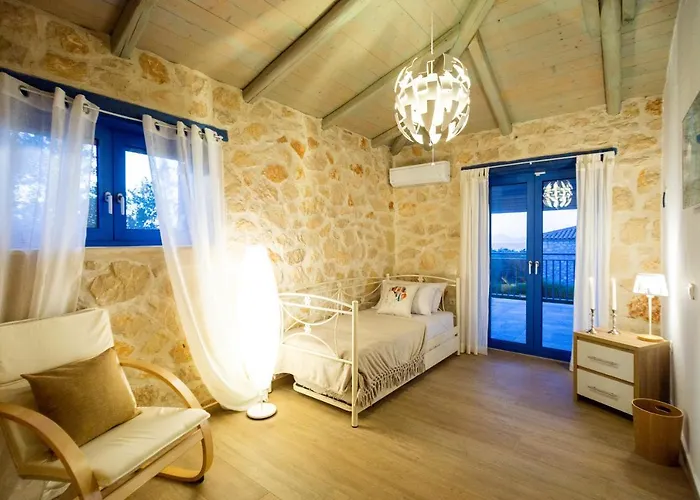 Rosemarie - Luxurious With Pool Just Steps Away From The Sea By Mana Gers Vila *