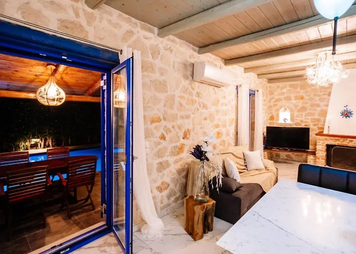 Rosemarie - Luxurious With Pool Just Steps Away From The Sea By Mana Gers *