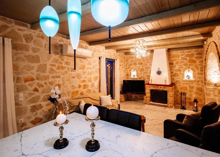 Rosemarie - Luxurious With Pool Just Steps Away From The Sea By Mana Gers