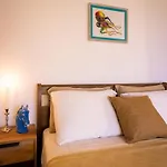 Rosemarie - Luxurious With Pool Just Steps Away From The Sea By Mana Gers Psarou (Zakynthos)