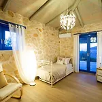 Rosemarie - Luxurious With Pool Just Steps Away From The Sea By Mana Gers Vilă *