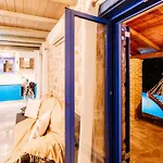 Rosemarie - Luxurious With Pool Just Steps Away From The Sea By Mana Gers Willa *