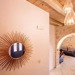 Rosemarie - Luxurious With Pool Just Steps Away From The Sea By Mana Gers