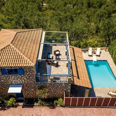 Rosemarie - Luxurious With Pool Just Steps Away From The Sea By Mana Gers * Psarou (Zakynthos)