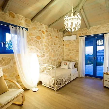 Rosemarie - Luxurious With Pool Just Steps Away From The Sea By Mana Gers Villa *