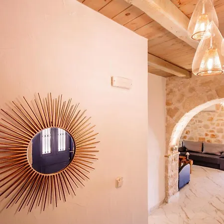 Rosemarie - Luxurious With Pool Just Steps Away From The Sea By Mana Gers