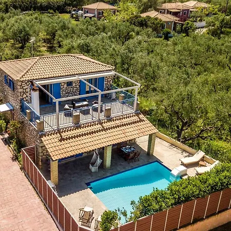 Rosemarie - Luxurious With Pool Just Steps Away From The Sea By Mana Gers Psarou (Zakynthos)